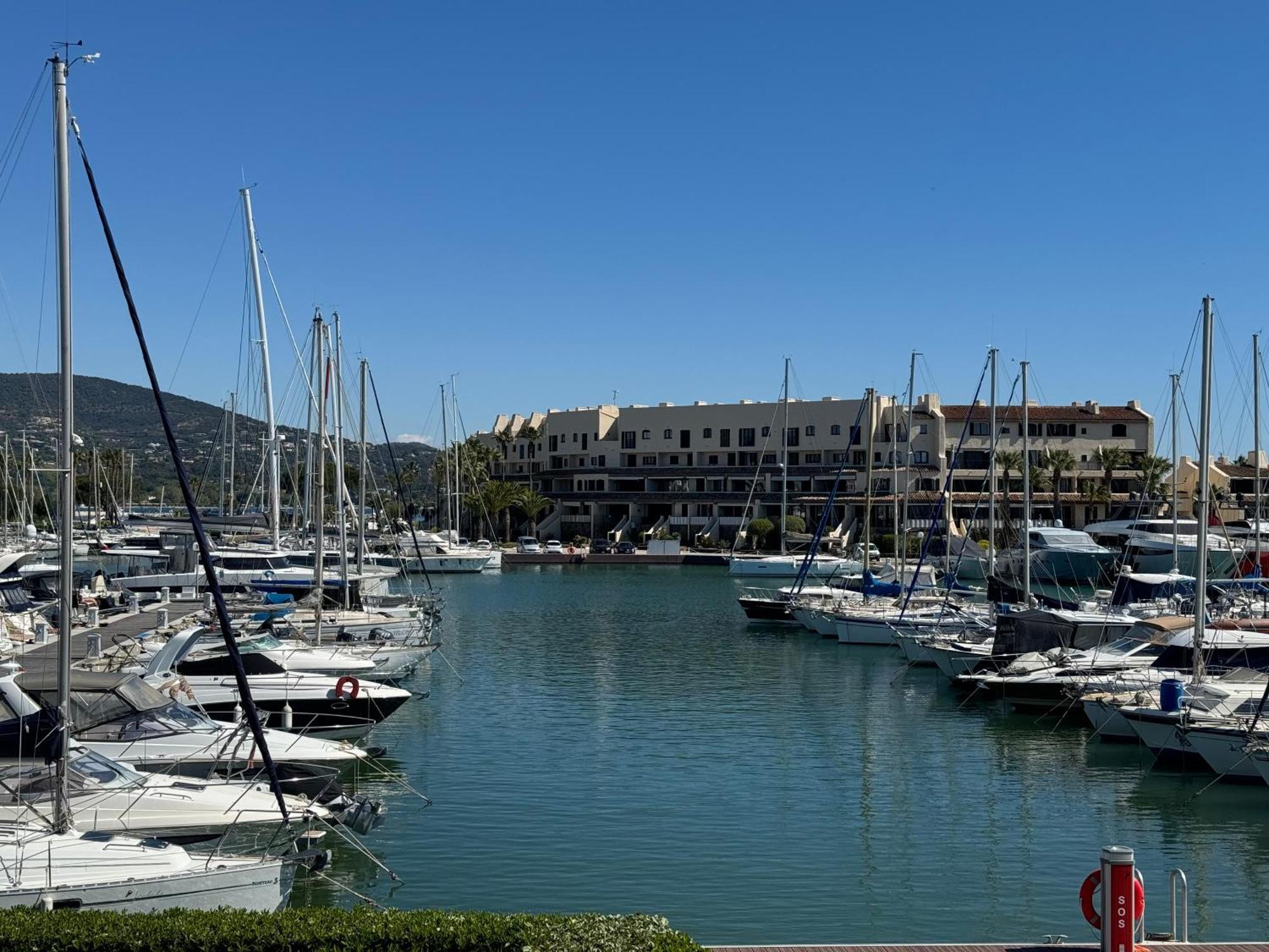 Les Marines De Cogolin Apartment Exterior photo